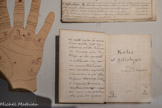 <center>Archives du mage Belline</center>Mage Edmond Paris, France Milieu du 19e siècle
Archives manuscrites et papiers imprimés. Mucem, Marseille.<br>
Les archives du mage Belline témoignent de son intérêt pour les pratiques astrologiques de l'Antiquité. Il s'inscrit également dans une tradition plus récente en ayant lui-même acquis les archives du mage Edmond, un important oracle du 19e siècle, dans le but de perpétuer une chaîne de transmission entre mages.