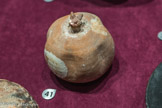 <center>Grenade.</center>Terre cuite Grande-Grèce (Italie) Vers 450 av. J.-C.