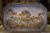 <center>Plaque aux singes</center>Fabrique Joseph Olérys et J-B Laugier, Moustiers
Faïence stannifère, décor de grand feu polychrome. Milieu du 18e siècle
Don Périclès Zarifi, 1927.
 Marseille, Château Borély - Musée des Arts décoratifs, de la Faïence et de la Mode, Inv. GF 3329
Cette plaque présente une centaine de singes affairés à des activités humaines: banquet, chasse, danse, musique ou cavalcade. La composition peut être rapprochée de scènes de Peeter van der Borch ou David Téniers le Jeune. Parmi maintes cocasseries, on notera l’amusante mise en abyme de l’artiste peignant sa plaque dans la partie inférieure gauche.
