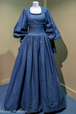 <center>Robe longue « Fatu »</center>Maison Kébé (Sénégal)
Marque crée en 2020 par Cheikh Kébé, lauréat2024-2026 - Fashion Enthusiasm Prize/Fonds de Dotation Maison Mode Méditerranée
Collection «  Torodo », 2024
Denim.
Collection particulière.