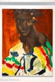 <center></center>Rainer FETTING
1949, Wilhelmshaven (ABemogne)
Gary Head
1966
Huile sur toile
Inv. C.86.39 Achat 1986.
Rainer Fetting suit d’abord une formation de charpentier avant d'étudier à l’Académie des Arts de Berlin de 1972 à 1978 où il rencontre le peintre Salomé en 1974. Pendant leurs études; ils deviennent militants dans le mouvement de libération gay et lesbien, actif au début des années 1970. Le désir de changement social et l’acceptation publique de leur homosexualité se reflètent également dans leurs travaux. En traitant de l'identité et de la sexualité dans leur art, Salomé et Fetting ont apporté d'importantes contributions aux discours queer de l'époque.
Avec Salomé et Luciano Castelli - qui fondent en 1980 le groupe punk Geile Tiere [Animaux excites] - il entreprend en 1982 une tournée de concerts-performances à travers la France.
En 1977,3 crée avec un groupe d’artistes — Salomé, Helmut Middendorf, Bernd Zimmer, entre autres - la galerie am Moritzplatz, où il organise ses premières expositions. Le groupe devient célèbre en tant que fondateur du style Neue Wilde [Nouveaux Fauves], qui prône une approche expressive de la production artistique; se distinguant de l’intellectualisme et de la sévérité formelle de l’Art minimal qui domine la scène artistique à l'époque. Son travail pictural se caractérise par des coups de pinceaux larges et rapides et son utilisation audacieuse de la couleur. Fetting reconnaît l'influence des peintres du fauvisme comme celles de Vincent van Gogh, Paul Cézanne et Pablo Picasso, dans la lignée de l'avant-garde européenne.