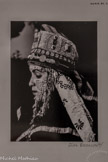 <center>Mariée citadine arabe de Rabat.</center>Jean Besancenot (France, 1902-1992)
1934-1939, Maroc. 
Tirages photographiques modernes.
Musée du quai Branly - Jacques Chirac, Paris.