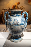 <center>La Peste à Marseille en 1720.</center>Vase de pharmacie dit de « monstre», Theriaca. A. ; I H S.
Fabrique Saint-Jean-du-Désert, dernier quart du XVIIe siècle, faïence stannifère, décor de grand feu : bleu et manganèse.
Le pot de monstre est un vase prestigieux, de grande taille, destiné à être exposé, montré. Ce vase d'apparat contient les remèdes les plus renommés comme ici de la thériaque, remède au mélange complexe servant d’antidote contre les poisons. Le thériaque est également réputée pour son efficacité contre les maladies contagieuses et notamment la peste.