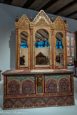 <center>Coffre</center>1800-1850 Tétouan, Maroc Bois peint et métal <br> Armoire
1877
Algérie
Bois, verre, métal
Dépôt de Montpellier Méditerranée Métropole