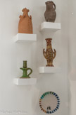 <center></center>Cruche 14e-15e siècle Siegburg, Allemagne Pâte grésée au tour, rainurée. <br>
Pot dit « en forme de curé »
1950-1975
Pereruela, Zamora, Espagne Terre cuite
Collection du Muséum national d’histoire naturelle. <br>
Amphore
20e siècle
Kabylie, Algérie
Terre cuite peinte et vernis. <br>
Chandelier à bobèche fixe
1850-1900
La Chapelle-des-Pots, Charente-Maritime, France Terre cuite glaçurée. <br> Nuancier
Manufacture Samson 20e siècle
Montreuil, Seine-Saint-Denis, France Porcelaine