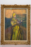 <center>Exposition Toulouse-Lautrec.</center>Maurice Joyant
1900
Huile sur carton. Lautrec croise Maurice Joyant (1864-1930) au lycée. Après s'être lancé dans le journalisme, il remplace Théo van Gogh, en 1890, à la tête de la Galerie Goupil et soutient aussitôt la carrière de Lautrec, dont il établira le premier catalogue. Il a raconté les 75 séances de pose que son portrait a exigées. De l’étude au tableau, l’attente du chasseur tendu sur sa proie invisible est magnifiée. Du reste, le souvenir d’une étude de jeunesse d’après un buste de Pollaiuolo, que van Gogh a copié aussi, souligne le poids persistant des maîtres.