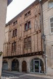 <center>Castres. </center>Maison à pans de bois et colombage en brique.