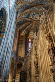 <center>La cathédrale Sainte-Cécile</center>Déambulatoire. Statues de l'extérieur du choeur : Ezéchiel, Jonathas, Habacuc, Baruc. La voûte : le Christ de la Parousie trône au centre d’un champ d’azur.