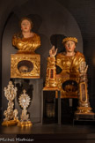 <center>La cathédrale Sainte-Cécile</center>Bustes Reliquaires de Sainte Cécile (droite) et Sainte Martiane (gauche).
17e siècle.
Bois taillé, sculpté, doré et polychrome. Les saintes sont représentées de face en buste au-dessus d'un reliquaire orné de feuillages en bois doré. Une fenêtre ovale au centre permet d'apercevoir les reliques, des crânes. Bras Reliquaires de Sainte Cécile (D) et Sainte Martiane (G). 17e-l8e siècles. Bois polychromé, tissu. . Les deux bras-reliquaires présentés ici sont peut-être ceux de sainte sainte Martiane, dont la cathédrale conserve deux os de bras dès le 16e siècle. A gauche, en bas, Reliquaires-baisers de paix
13e siècle. Laiton ou alliage cuivreux repoussé, ciselé et argenté : bois, cristal de roche. Ces reliquaires de la vraie croix forment également des baisers de paix. Ces objets composés de plaques d’argent sur âme de bois et dont les reliques sont dans un cartouche au centre dans une croix en cristal de roche, étaient présentés pendant la messe, avant la communion pour que les fidèles le baisent en signe de paix