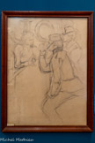 <center>Musée Toulouse-Lautrec</center>Henri de Toulouse-Lautrec
Le Papier JOB. Soldat anglais fumant la pipe
1898
Fusain sur papier.
Albi, musée Toulouse-Lautrec (inv. D.156)
Donation de la Comtesse de Toulouse-Lautrec et famille, 1922
Par des concours ou des commandes passées aux grands affichistes de l’époque, la marque de papier à cigarettes JOB a permis la création d’affiches parmi les plus réussies de la fin du XIXe siècle. Toulouse-Lautrec a répondu à un concours lancé par la marque, mais son projet d’affiche, mettant en scène un groom fumant, a été refusé. Il paraît en décalage avec les femmes peuplant les affiches réalisées pour JOB, séductrices dans celles de Jules Chéret et d’Alfons Mucha, fière et forte dans celle de Jane Atché.