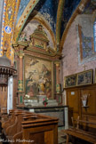 <center>L’église Saint Corneille de Puycelsi</center>La chapelle dédiée à St Joseph. Son retable est presque identique à celui de la
chapelle Ste Anne. Elle abrite un tableau représentant St Joseph tenant à la main
un lys, symbole de pureté, tandis que l’Esprit-Saint, sous forme d’une colombe
tenant une couronne, descend sur la Vierge et l’Enfant sous le regard de Dieu le
Père. La toile est encadrée de deux colonnes corinthiennes cannelées supportant un entablement et un fronton.