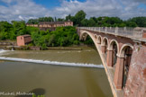 <center>Gaillac</center>Le seuil sur le Tarn à Gaillac. Le pont routier Saint Michel sur le Tarn.