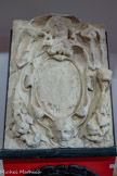 <center>Gaillac</center>Cartouche sculpté aux armes de la ville de Gaillac (bûchées). Décor : parchemin découpé de type Renaissance Pierre calcaire XVIe s.
Décorant la porte d’entrée de l’ancien Hôtel de Ville (détruit).