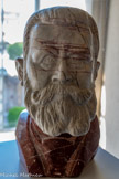 <center>Musée Jean Jaurès</center>Jean Jaurès.
Buste en marbre blanc de Villeneuve -en-Minervois.et marbre rouge de Caunes-Minervois.
2011.
Guy Perrin.
Achat du Centre national et musée Jean Jaurès. 2013.
