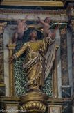 <center>Monein</center>SAINT-GIRONS. St-Girons, à qui cette église est dédiée, est représenté dans la même force baroque. De la main gauche, il tient le Livre sacré rappelant qu'il fut l’évangélisateur de l'Aquitaine. Il est couronné par deux anges. On remarquera la richesse du vêtement, de l'ornementation : bleu, or, rouge.