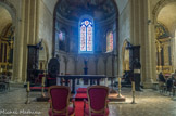 <center>Lescar</center>La cathédrale Notre-Dame. L'abside où se trouvent les mosaïques et les peintures murales. A droite, un lutrin avec un aigle.
