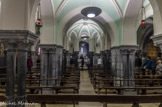 <center>Lourdes.</center>La crypte de la Basilique de l'Immaculée-Conception, occupant moins de cinquante mètres carrés, comprend cinq chapelles.