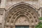 <center>La basilique Saint-Michel</center>Le tympan du portail sud reçut, au XVIIIe, une décoration sculptée représentant l'apparition de l'archange saint Michel au mont Gargano réalisée par Cabirol.