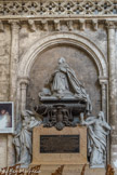<center>Tombeau de Cardinal Ferdinand DONNET</center>Archevêque de Bordeaux de 1835 à 1882
Œuvre du sculpteur Delaplanche
De part et d'autre du socle, allégories de la Foi et de l’Eucharistie.