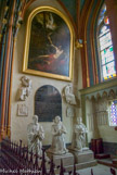 <center>Chapelle Jacques Coeur. </center> Priants des Laubespine. Un tombeau, dont il ne reste plus que ces  trois priants, avait été dessiné par François Mansart.