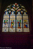<center>Chapelle du Breuil. </center> Elle a été construite entre 1467 et 1468 pour l'archidiacre Jean du Breuil puis décorée à la demande de son frère Martin, chanoine de la cathédrale. L'adoration des mages. Dans la deuxième lancette à gauche, le plus jeune des trois, le roi maure. A gauche, st Jean Baptiste présente les donateurs, l'archidiacre Jean du Breuil et son frère Martin, chanoine. Quatre prophètes dans des pinacles au-dessus de niches d'architecture. Le tympan très riche illustre des scènes de la vie de la Vierge et l'Enfance du Christ. Milieu du XVe.