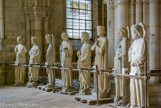 <center>Statues de la tour Nord. </center> Ces statues, entreposées dans l'église basse, sont les originaux des copies modernes installées sur la façade.