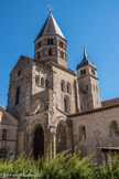 <center>Cluny.</center> Le Clocher de l’Eau Bénite, le petit Clocher de l’Horloge, le croisillon sud du grand transept, un bas-côté et un mur de la nef.