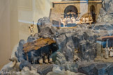 <center>Paray le Monial </center>Via Vitae. <br> : La Nativité, au-dessus la Cène.