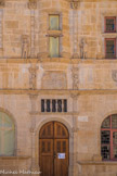 <center>Paray le Monial </center>Maisons « Jayet ». <br> De nombreux médaillons sculptés représentent des personnages difficiles à identifier soient en habit du XVIe siècle, soient des reproductions de personnages antiques.