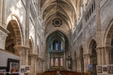 <center>Chalon-sur-Saône </center>L’histoire de la construction est complexe et s’étale sur plusieurs phases distinctes menant de 1090 aux années 1520. La partie romane, elle-même composée de trois phases, comprend les absidioles des années 1090, les parties basses du chœur et du transept des années 1120-1130 et les bas-côtés et parties basses de la nef du milieu du 12e siècle. La nef de sept travées s’élève sur trois étages dont le premier est du milieu du 12e siècle. Les grandes arcades brisées à doubles rouleaux surmontent des piliers cruciformes cantonnés de deux colonnes engagées et de deux pilastres cannelées. Les étages supérieurs de la nef présentent un triforium à balustrade ajourée et des fenêtres hautes dans le style gothique du 14e siècle. Une curiosité architecturale : une grande rose intérieure. Gothique, elle est percée au-dessus de l'arc roman, qui sépare la nef centrale du transept (c'est un vestige du temps où la nef, encore romane, couverte d'un plafond plat, était plus basse que le transept).