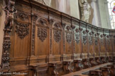 <center>Chalon-sur-Saône </center>Les stalles en bois sculpté du chœur proviennent de l'abbaye de Maizières (près de Demigny).