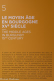 <center>Le musée des Beaux-Arts de Dijon</center>À partir du XVe siècle, sous le gouvernement des ducs, la Bourgogne et la Flandre sont le centre d’une intense activité économique et culturelle dominée par une bourgeoisie entreprenante. Les peintres bourguignons s’ouvrent au nouveau style inventé en Flandre, où s’expriment un profond sentiment de la nature, un intérêt pour la perspective et un souci d’humanisation des figures. La sculpture bourguignonne est également remarquable par sa richesse et sa variété. Même si elles demeurent le plus souvent anonymes, ces sculptures partagent des caractéristiques communes: le goût pour des drapés complexes, le réalisme des détails rendus (costumes, accessoires...), une recherche d’expressivité qui rend compte des sentiments des personnages à travers leurs attitudes.