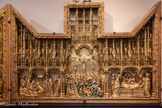 <center>Le musée des Beaux-Arts de Dijon</center>RETABLE DE LA CRUCIFIXION 1390 -1399. Au centre : adoration des Mages, Crucifixion et mise au tombeau.