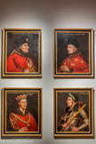 <center>Le musée des Beaux-Arts de Dijon</center>PORTRAITS DES DUCS DE BOURGOGNE PHILIPPE LE HARDI, JEAN SANS PEUR, PHILIPPE LE BON ET CHARLES LE TÉMÉRAIRE
Les portraits des trois premiers ducs de Bourgogne reprennent ceux qui se trouvaient dès le XVe siècle dans le chœur de la chartreuse de Champmol.
La représentation de Charles le Téméraire pourrait s’inspirer d’un portrait réalisé lors de la «Joyeuse Entrée» du duc à Dijon en 1474 ou d’un vitrail de la Chambre des Comptes. Ces tableaux ont servi de modèle jusqu’au XVIIe siècle pour réaliser des séries de portraits des quatre ducs destinés à des bâtiments officiels ou des galeries de châteaux.
Huile sur toile.