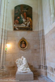 <center>La Cathédrale Saint-Pierre Saint-Paul. </center> Une sculpture, en marbre de Carrare, «Le Christ au jardin de l'agonie », du nantais Vallet, et un médaillon ovale figurant le Sacré-Coeur, peint par Sotta.