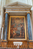 <center>La Cathédrale Saint-Pierre Saint-Paul. </center> Chapelle des Fonts Baptismaux (dite aussi Chapelle de Saint-Émilien). Sous le fronton ionique érigé en 1811, la peinture du nantais François Donné représente le Baptême du Christ; celle-ci est une copie du tableau du florentin Ottavio Vannini (1585-1643) dont l'original est exposé au musée des Beaux-Arts de Nantes