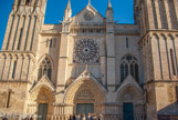 <center>La cathédrale Saint-Pierre. </center> Le style gothique de l'Ouest, appelé aussi 