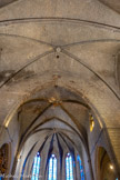 <center>Vias : l'église Saint-Jean-Baptiste </center>Les deux travées voûtées d'ogives.