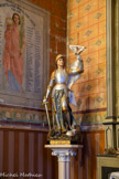 <center>Vias : l'église Saint-Jean-Baptiste </center>La Chapelle des Morts. Jeanne d'Arc en armes.