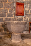 <center>Portiragnes : église Saint-Félix.</center>Cuve baptismale.