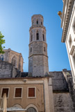 <center>Église Saint-Pierre de Figueras</center>Entre 1941 et 1948, la croisée du transept fut reconstruite, couronnée par une tour-lanterne octogonale, suivant le style gothique de l'ancienne nef