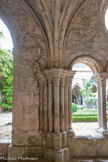 <center>Abbaye de Fontfroide.</center>Le cloître.