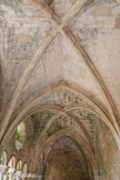 <center>Abbaye de Fontfroide.</center>Le cloître. Voûte à croisées d’ogives.