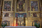 <center>Retable de Baixas.</center>Le trabernacle. Le soubassement est à têtes d'angelots en demi-relief. Sur le panneau central, le Christ. Saint Marc et le lion. La seule peinture du retable représente deux martyres, saint Etienne avec les pierres de son lapidement, premier patron de Baixas, et sainte Catherine d'Alexandrie, couronnée et avec la roue de son martyre, patronne de l'ermitage. Saint Luc et le taureau. Au dessus, la naissance de Marie, Notre Dame des Anges, l'Annonciation.