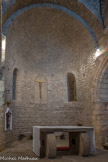 <center>Saint Jean de Fos</center> L’église fortifiée Saint Jean Baptiste. Autel reposant sur deux meules.