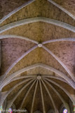 <center>La cathédrale Saint-Fulcran</center>L'intérieur de l'église, débarrassé de ses enduits, révèle la superbe polychromie des matériaux employés pour la construction de la voûte du vaisseau principal (ogives de grès et voûtains de tuf).