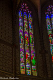 <center>La cathédrale Saint-Jean-Baptiste.</center>Fenêtre de gauche, apôtres et évangélistes. En haut, de gauche à droite : Simon, Mathias, Thomas. En-dessous : André, Mathieu, Jean.
