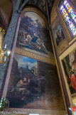 <center>La cathédrale Saint-Jean-Baptiste.</center>Chapelle Saint Jacques. Sur le mur de gauche, sainte Claire va rejoindre les premiers franciscains à la Portioncule. Au-dessus, la Décollation de l'apôtre saint Jacques le Majeur, mis à mort en l’an à Jérusalem par le roi Hérode pour dissuader les premiers chrétiens de Jérusalem. Les fresquistes ont inscrit par jeu sur la lame de l'épée du bourreau : « manufacture de Saint Etienne » !)