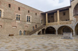 <center>Palais des Rois de Majorque.</center>Le souverain logeait côté nord,