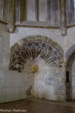 <center>Palais des Rois de Majorque.</center>La chapelle haute. De part et d'autre du choeur, des trompes d'angle soutiennent de fausses baies.